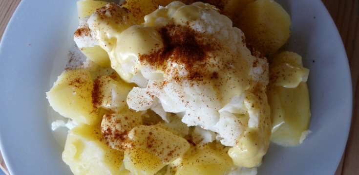 Kartoffeln mit Blumenkohl in Bechamelsauce